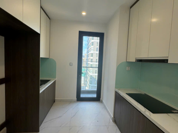 cho thuê Be 2pn2wc bếp rèm tại vinhomes grand park